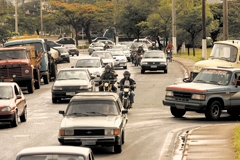 Motoqueiros e ciclistas precisam de atenção e cuidados redobrados no trânsito